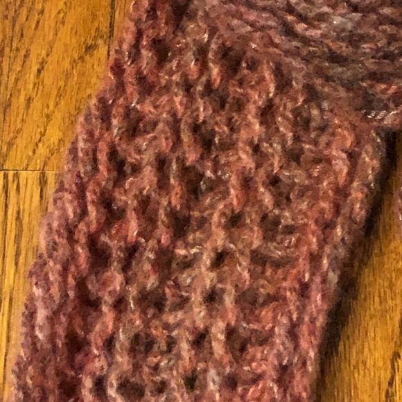 Hand-Knit Scarf - Free with Bundle 2+ Items - Picture 2 of 2